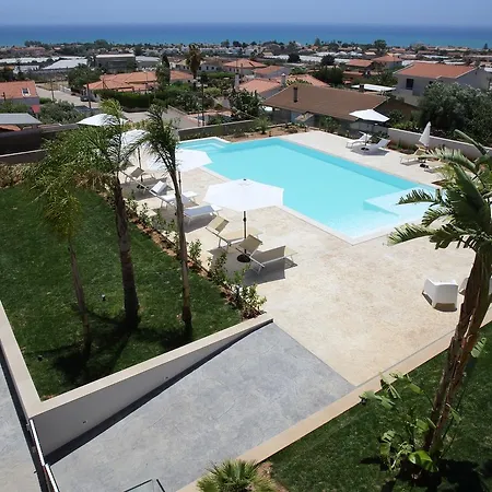 Bed & Breakfast I Giardini Della Castellana 4*