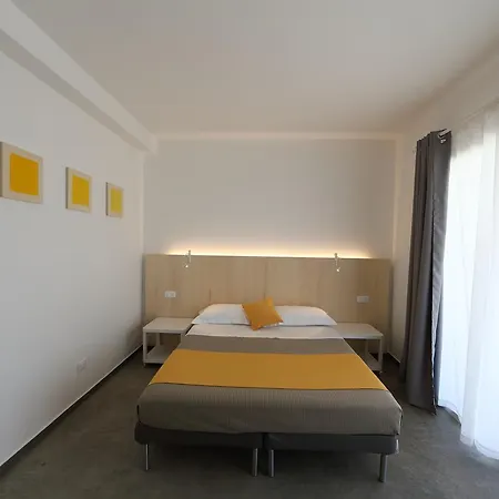 Bed & Breakfast I Giardini Della Castellana 4*